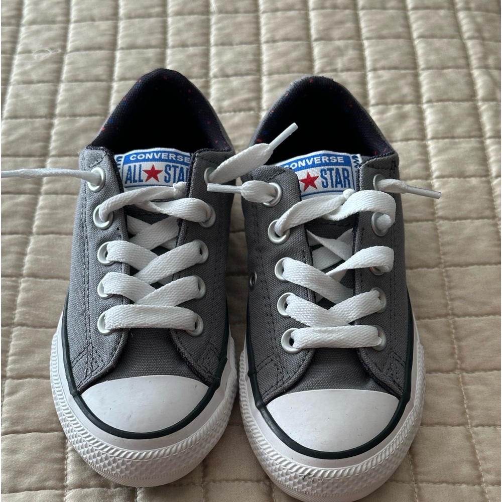 Converse All Stars Gray tennis shoes